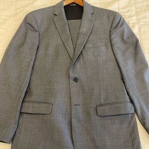 Jos. A. Bank 40R Slim Fit Suit Like New
